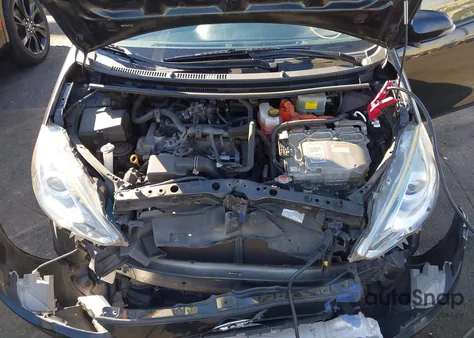 2016 Toyota Prius C One z USA, uszkodzony, nr VIN JTDKDTB37G1117679